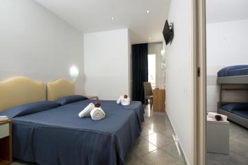 Отель Hotel Scarlet Италия, Римини, фото 5