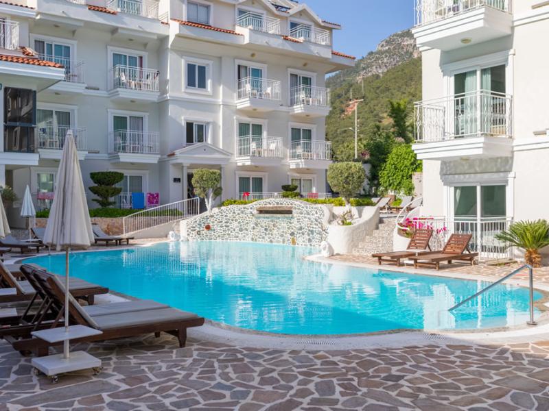 Montebello Deluxe Hotel