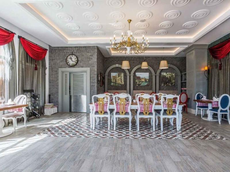 Mary Palace Resort & Spa