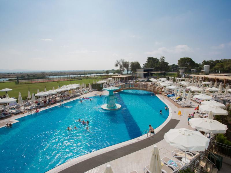 Water Side Resort & Spa