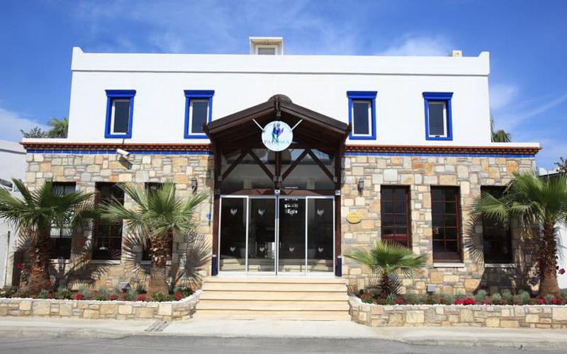 Club Paloma Apartments