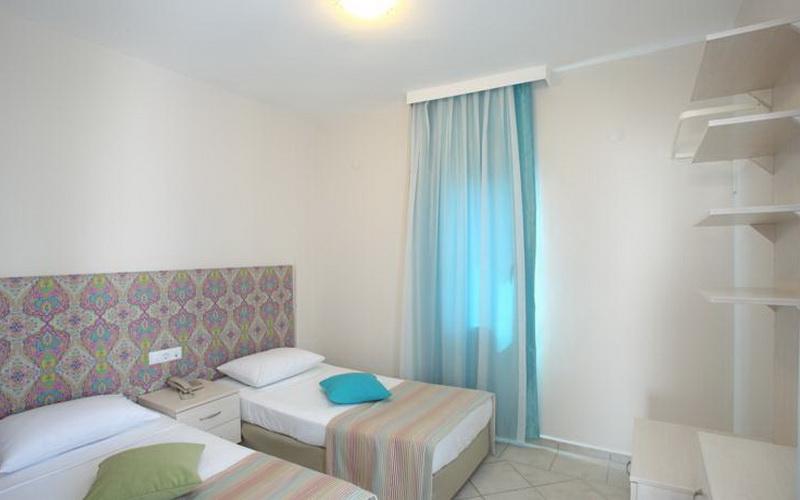 Club Paloma Apartments