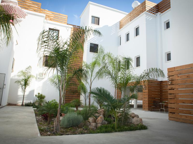 Alecos Hotel Apartments