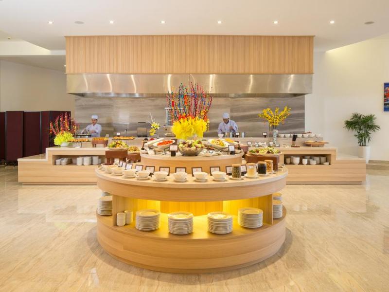 Cam Ranh Riviera Beach Resort & Spa