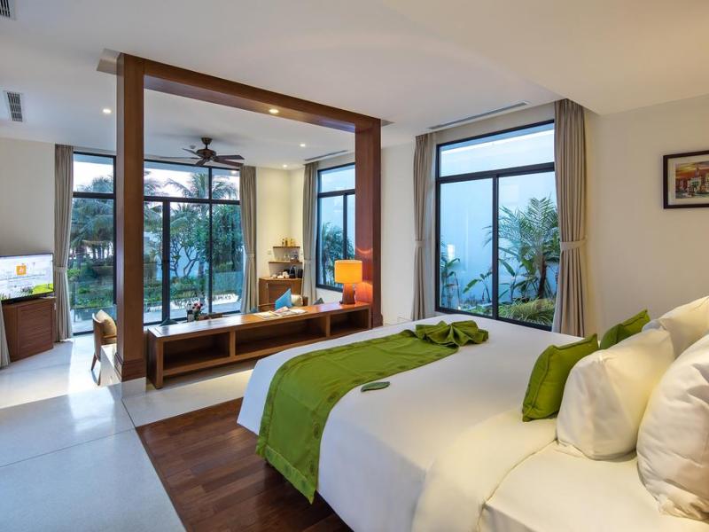 Cam Ranh Riviera Beach Resort & Spa