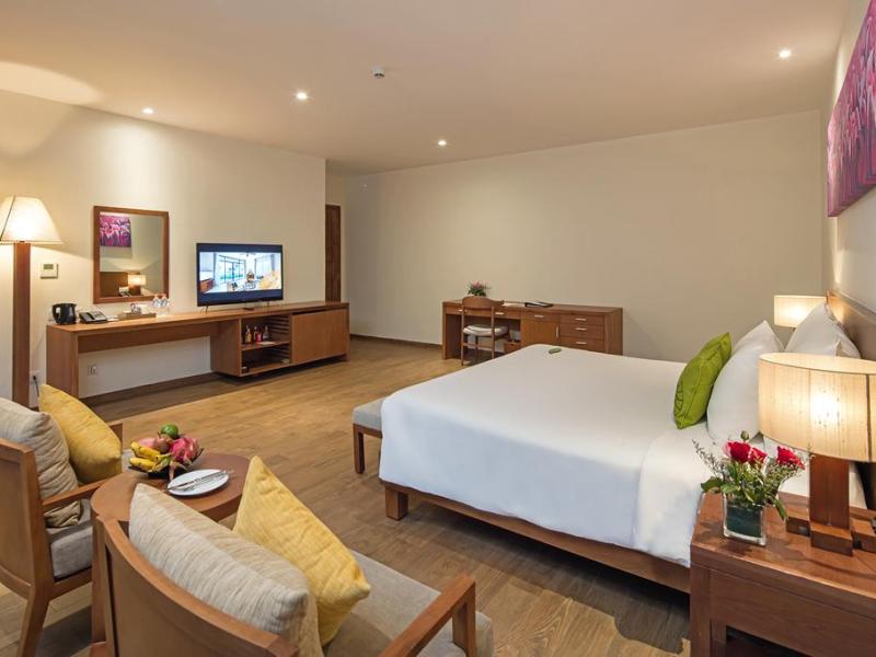 Cam Ranh Riviera Beach Resort & Spa