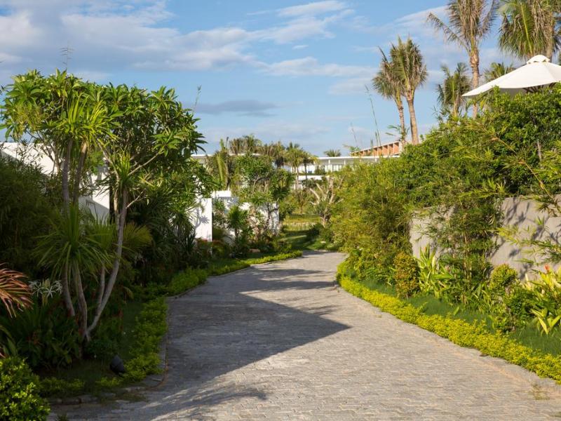 Cam Ranh Riviera Beach Resort & Spa