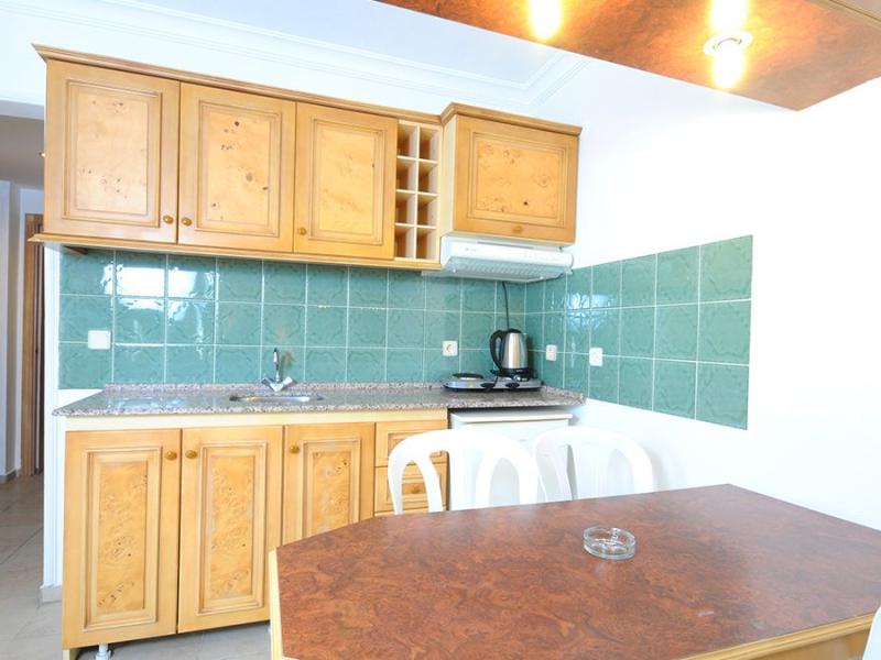 MidPoint Club & Suites Hotel