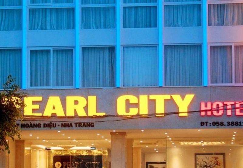 Pearl City Hotel