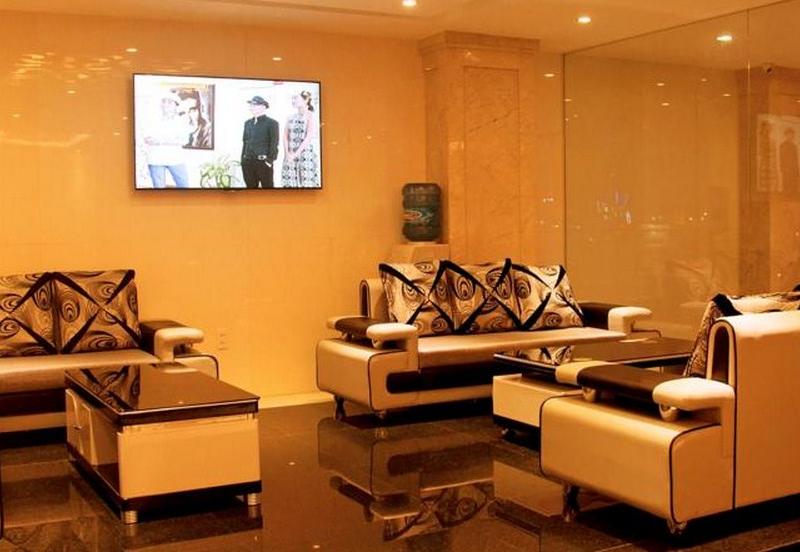 Pearl City Hotel