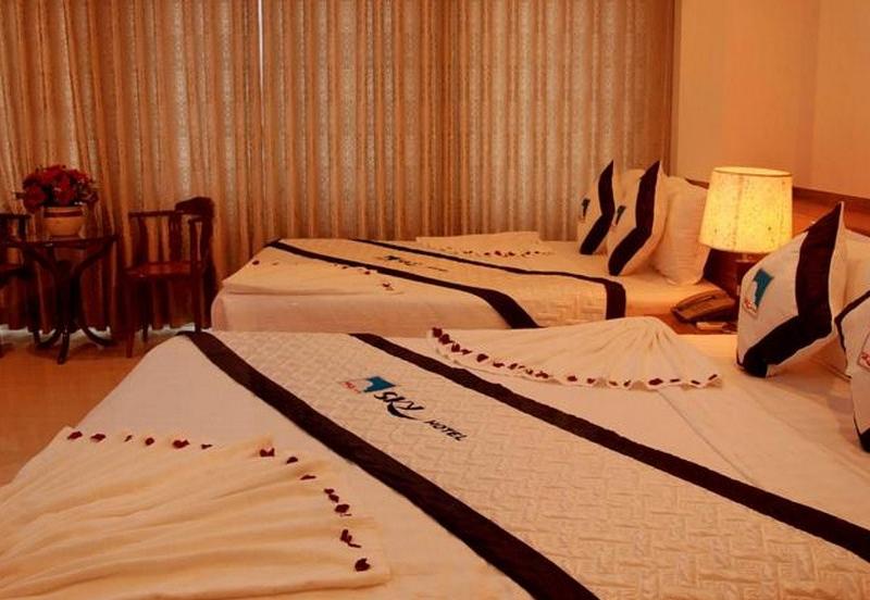 Pearl City Hotel