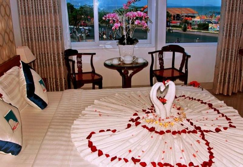 Pearl City Hotel