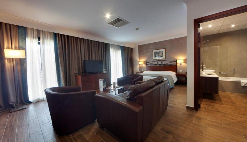 Golden Tulip Hotel