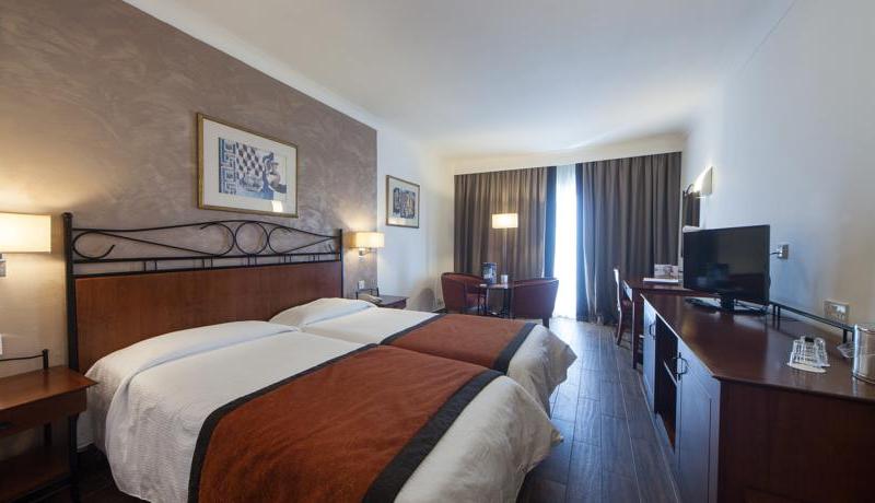 Golden Tulip Hotel