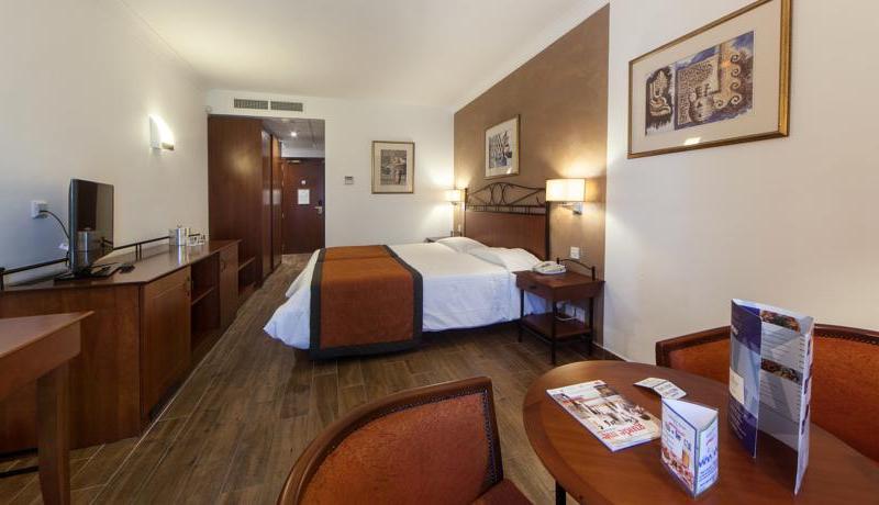 Golden Tulip Hotel