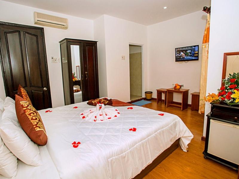 Golden Tulip Hotel
