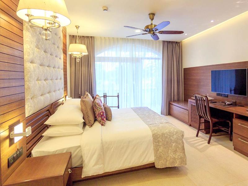 Acron Waterfront Resort