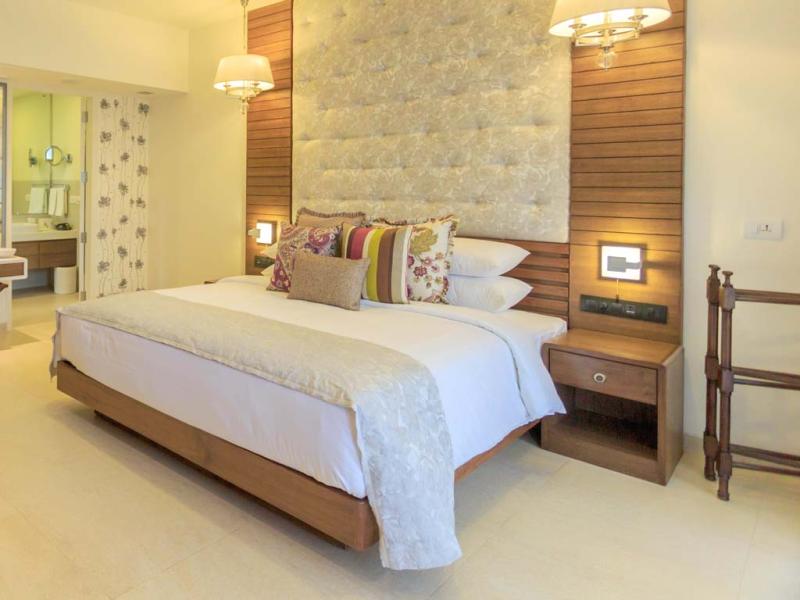 Acron Waterfront Resort