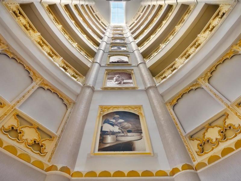 Al Safir Hotel & Tower