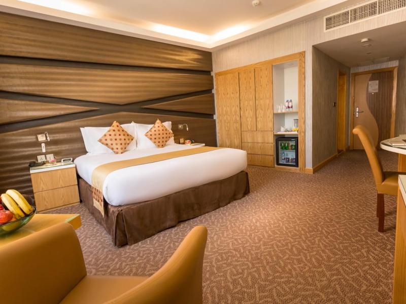 Al Safir Hotel & Tower