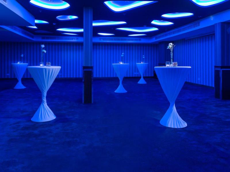 Al Safir Hotel & Tower