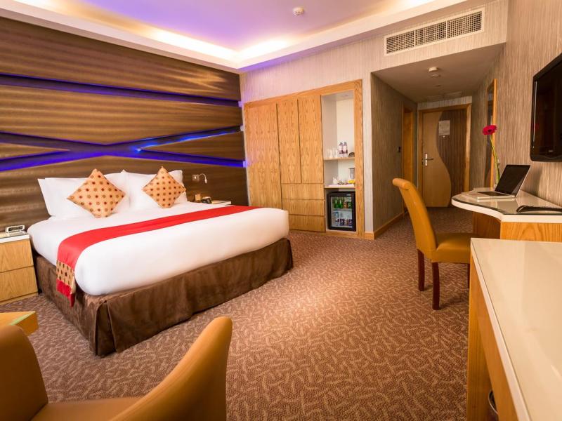 Al Safir Hotel & Tower