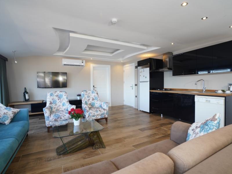 Aurasia Sea Side Hotel