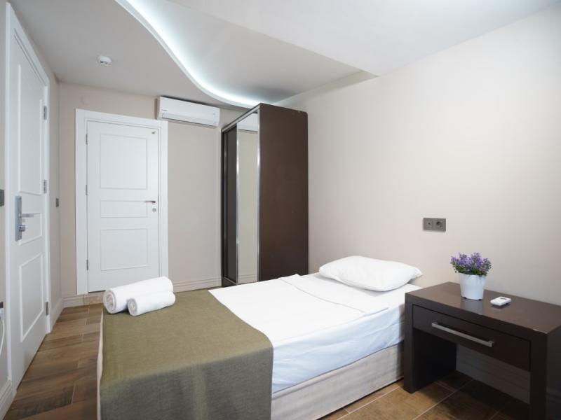 Aurasia Sea Side Hotel