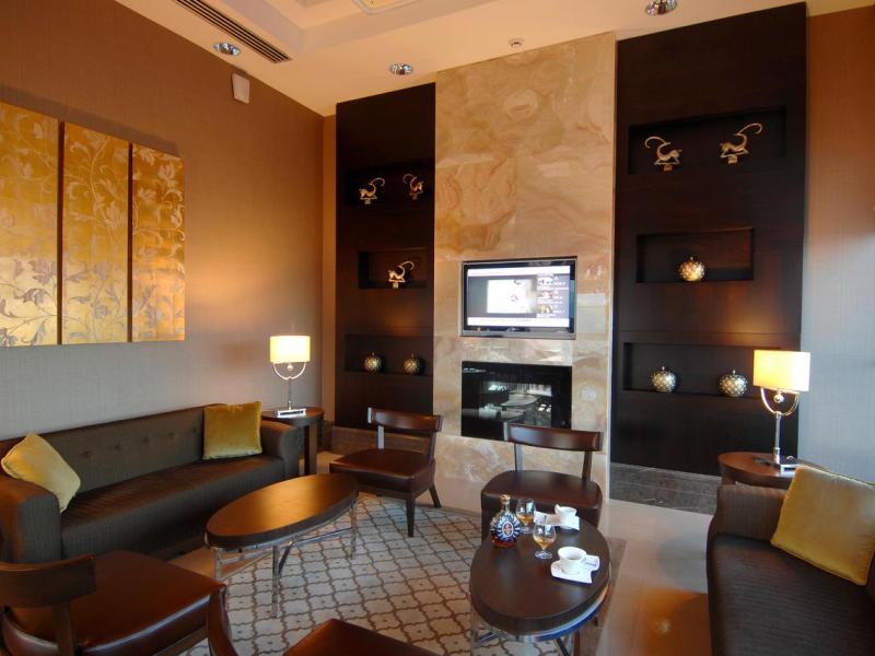 Titanic Business Kartal