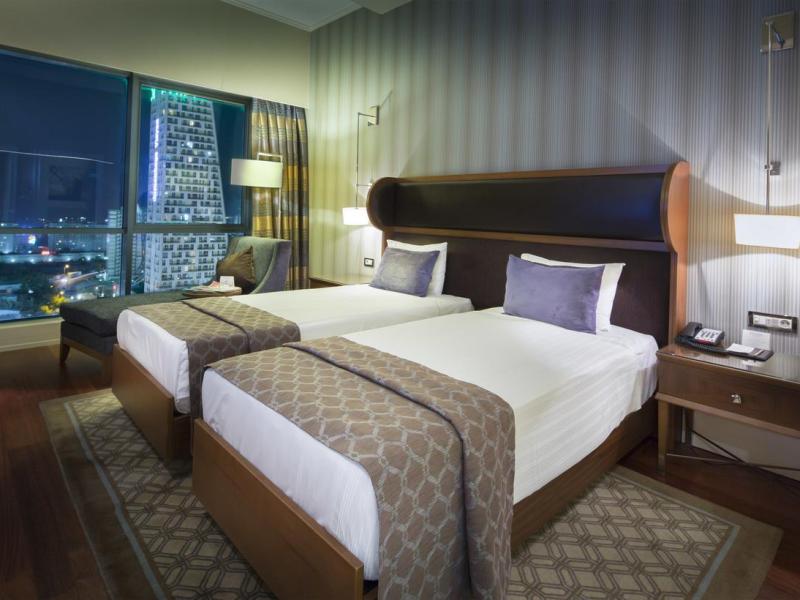 Titanic Business Kartal