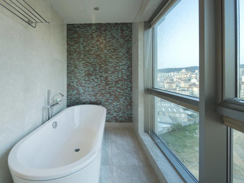 Titanic Business Kartal