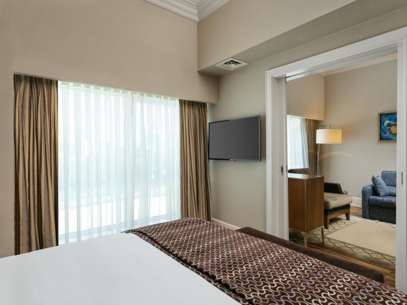 Titanic Business Kartal