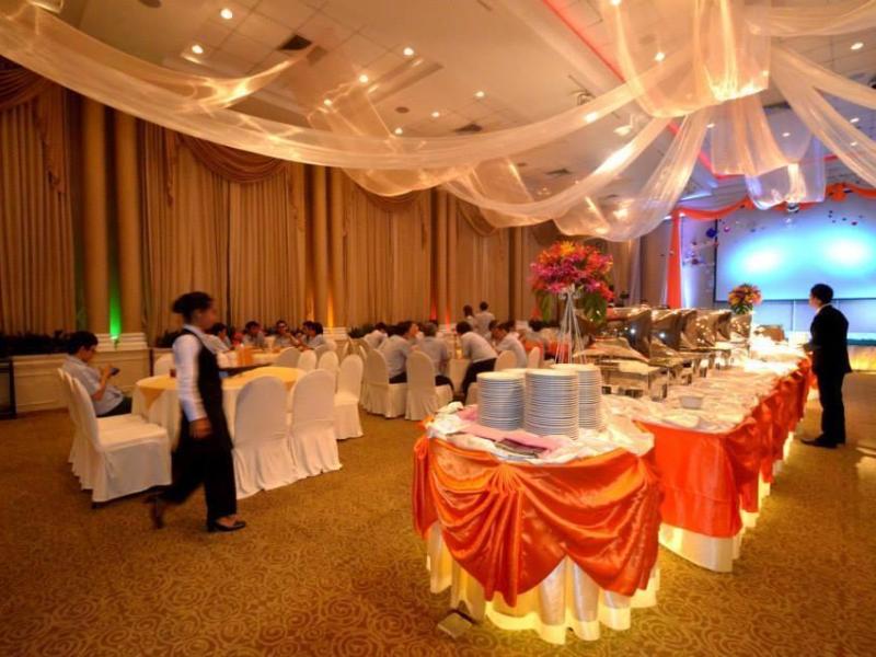 The City Hotel Sriracha