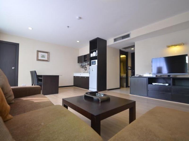 The City Hotel Sriracha