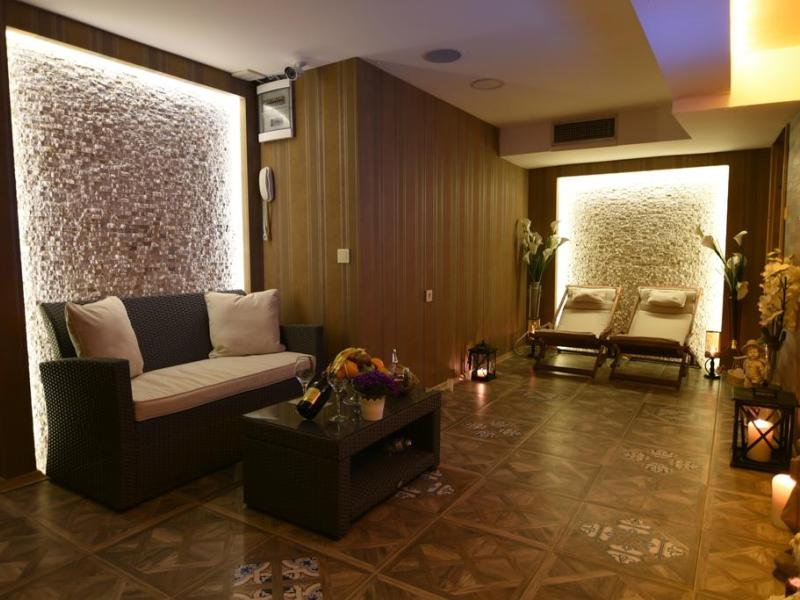 Diamond Royal Hotel