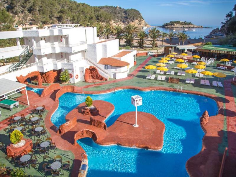 The Club Cala San Miguel Hotel Ibiza, Curio Collection By Hilton