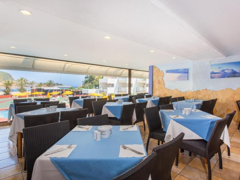 The Club Cala San Miguel Hotel Ibiza, Curio Collection By Hilton