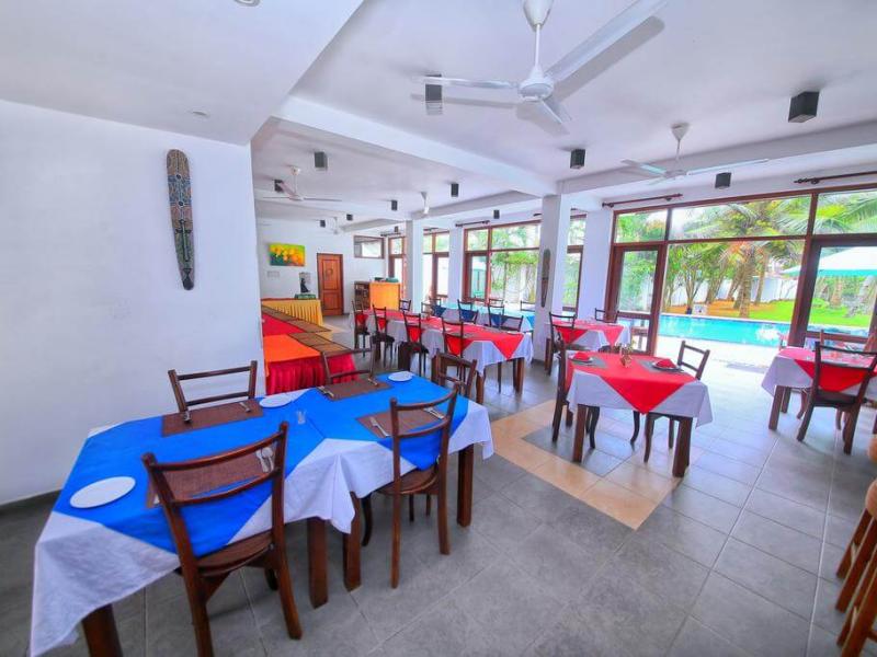 Rockside Beach Resort