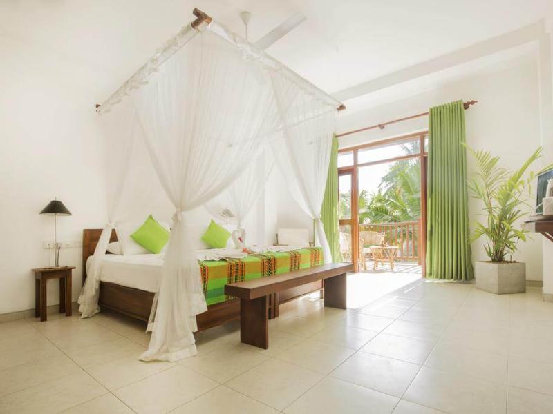 Rockside Beach Resort