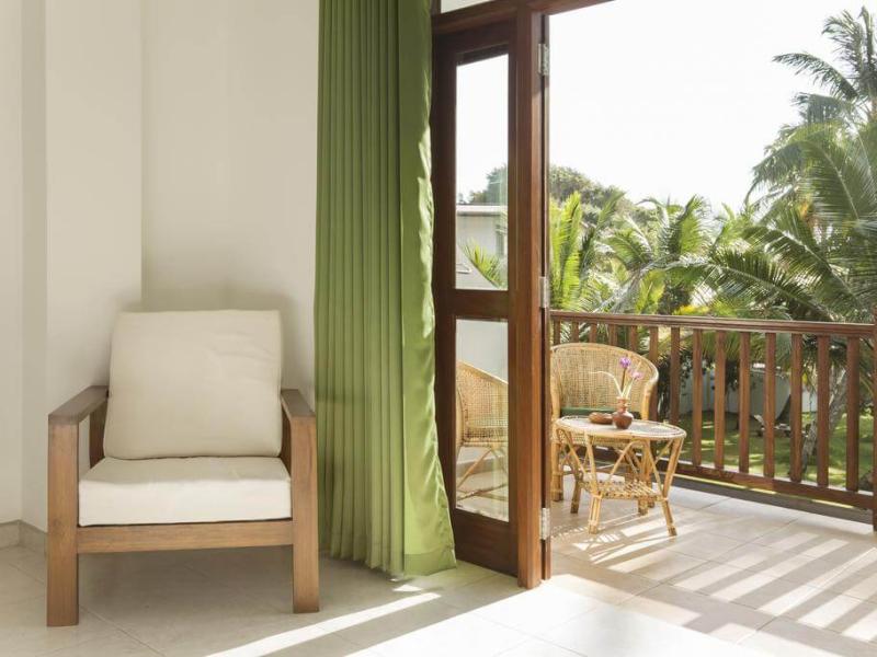 Rockside Beach Resort