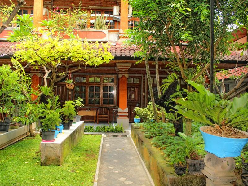 Sayang Maha Mertha Hotel