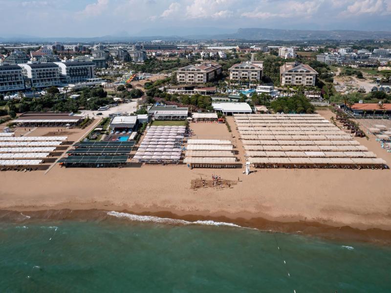 Q Ella Beach Side