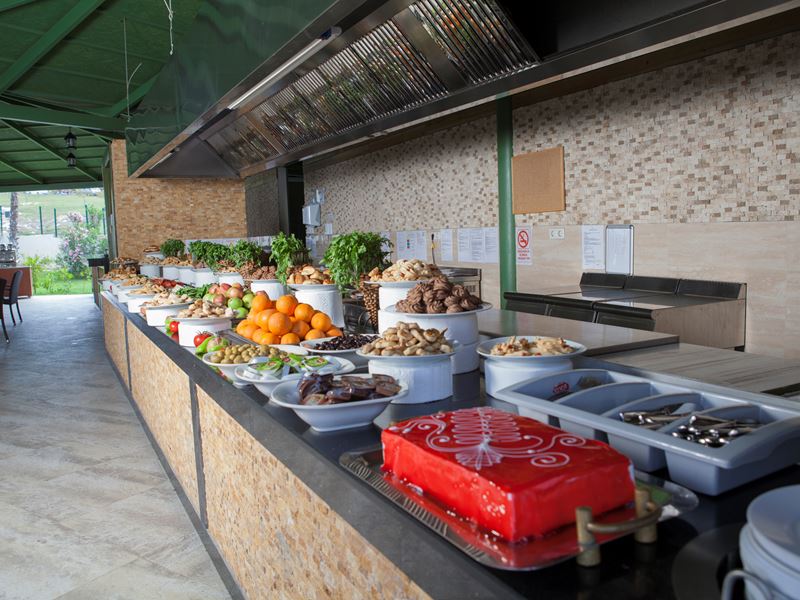 Club Side Coast Hotel