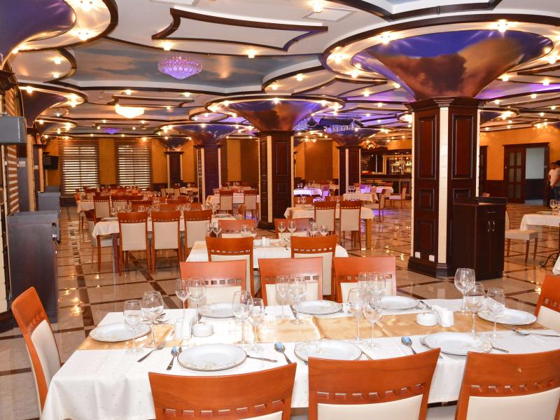 Deluxe Hotel & Spa