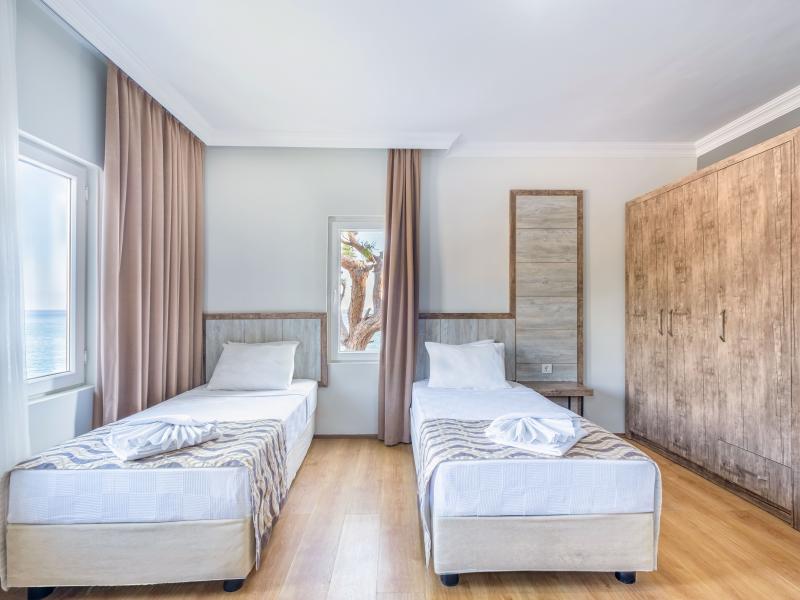 Senza Garden Holiday Club