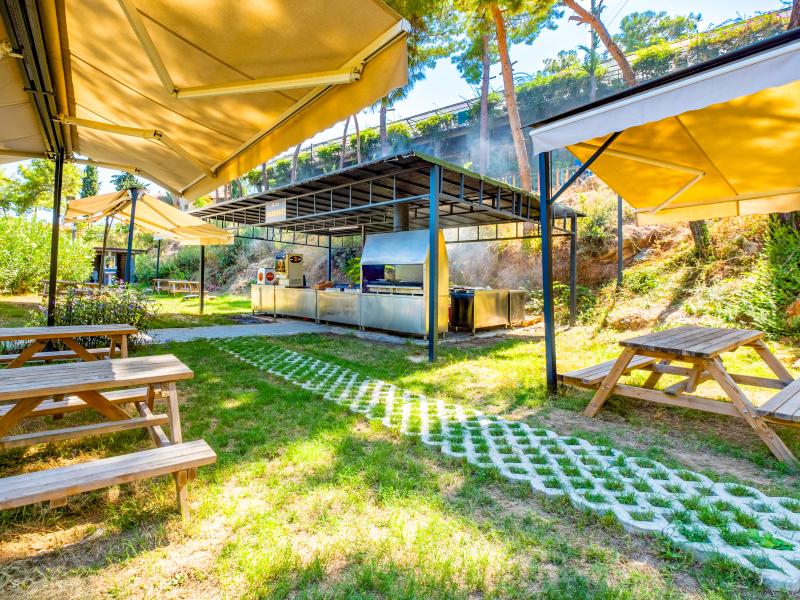 Senza Garden Holiday Club