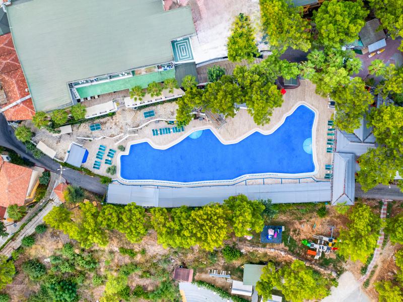 Senza Garden Holiday Club