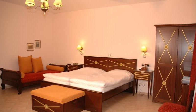 Hotel Ampelonas 
