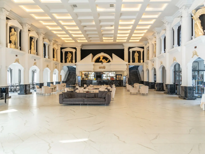 Lucas Didim Resort