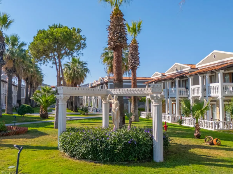 Lucas Didim Resort